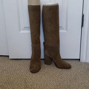 NIB Tory Burch Contraire Tan Suede Boot ret $525